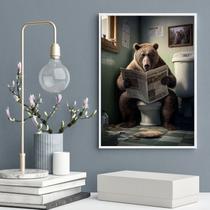 Quadro Urso No Banheiro Lendo Jornal 24x18cm - com vidro