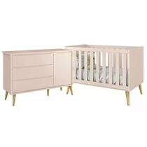 Quarto com Berço Theo e Cômoda com Porta Rosa Fosco e Pés Madeira Natural - Reller Móveis