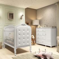Quarto de Bebê com Cômoda 1 Porta 4 Gavetas e Berço Capitonê 100% MDF Maya Clássico Espresso Móveis Branco/Brilho Quarto de Bebê com Cômoda 1 Porta 4 Gavetas e Berço Capitonê 100% MDF Maya Clássico Espresso Móveis Branco/Brilho