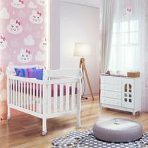 Quarto de Bebê Cômoda 4 Gavetas com Porta Selena Berço 3 em 1 Lila Branco Brilho Carolina Baby