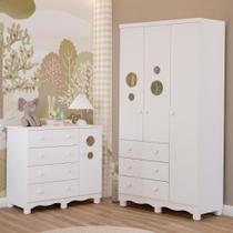 Quarto de Bebê Completo com Guarda Roupa 3 Portas Cômoda Bolinha 4 Gavetas Faura MDF