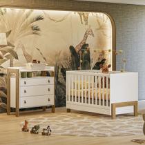 Quarto de Bebê Fantasia com Cômoda 4410 e Berço Mini Cama 4300 Qmovi Branco Acetinado