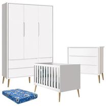 Quarto de Bebê Theo 3 Portas com Colchão e Cômoda Gaveteiro Branco Acetinado Pés Madeira Natural - Reller
