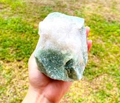Quartzo Verde com Cristal Bruto 9 a 12 cm 0,635 a 0,980 Kg - Geologia BR