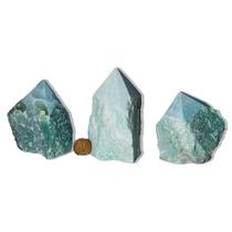 Quartzo Verde Pedra Pé e Bico Serrado 100 a 200g Tipo B - Cristais de Curvelo Quartzo Verde Pedra Pé e Bico Serrado 100 a 200g Tipo B - Cristais de Curvelo
