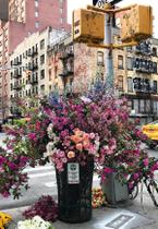 Quebra-cabeça Ravensburger Moment: flores em Nova York 300 unidades
