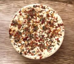 Queijo Artesanal Minas Padrão pimenta calabresa 460 g a 500gg Queijo Artesanal Minas Padrão pimenta calabresa 460 g a 500gg