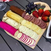 Queijo Kit Provolone Da Canastra Direto do Produtor 700 Gr