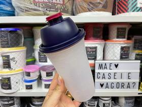 Quick Shake II 500 ml - Base Translúcida com Tampa Azul e Rosa