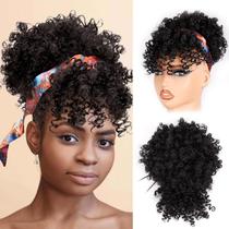 Rabo de cavalo com cordão construído sobre cabelo crespo afro puff kinky encaracolado