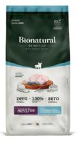 Ração Bionatural Sensitive Cães Adultos Raças Pequenas Peixe Branco, Blueberry, Coco e Ervilha 10,1kg Ração Bionatural Sensitive Cães Adultos Raças Pequenas Peixe Branco, Blueberry, Coco e Ervilha 10,1kg