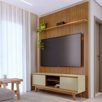 Rack com Painel Frisado para TV até 65 Polegadas 2 Portas de Correr com Pés Milo Madetec Rack com Painel Frisado para TV até 65 Polegadas 2 Portas de Correr com Pés Milo Madetec