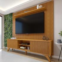 Rack com Painel Ripado para TV até 75 Polegadas 100% MDF 228cmx303,5cm Pés em Madeira Maciça Gaia Paris Marrom Naturalle Rack com Painel Ripado para TV até 75 Polegadas 100% MDF 228cmx303,5cm Pés em Madeira Maciça Gaia Paris Marrom Naturalle
