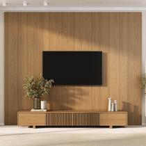 Rack com Painel Ripado para TV até 86 Polegadas 280cmx230cm Aruá CabeCasa MadeiraOriginals Rack com Painel Ripado para TV até 86 Polegadas 280cmx230cm Aruá CabeCasa MadeiraOriginals