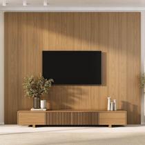 Rack com Painel Ripado para TV até 86 Polegadas 280cmx250cm Aruá CabeCasa MadeiraOriginals Marrom Jatobá Rack com Painel Ripado para TV até 86 Polegadas 280cmx250cm Aruá CabeCasa MadeiraOriginals Marrom Jatobá