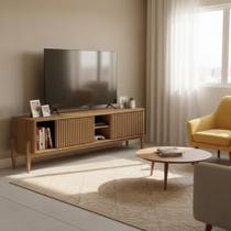 Rack com pés em madeira maciça para TV 55 Polegadas com Ripado 2 portas de correr 160mm Sereno