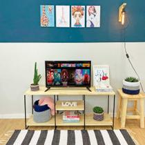 Rack de TV Industrial de Ferro e Madeira 1,20m Natural e Preto