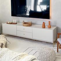 Rack para TV 75 Polegadas Jasper 220 cm Off White Fosco c/ Dourado - Província Rack para TV 75 Polegadas Jasper 220 cm Off White Fosco c/ Dourado - Província