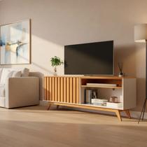 Rack Retrô TV Até 65 Polegadas Pés Madeira 2 Portas Ripadas Buriti Rack Retrô TV Até 65 Polegadas Pés Madeira 2 Portas Ripadas Buriti