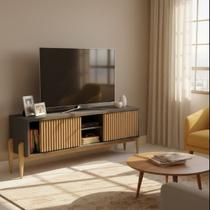 Rack Ripado para TV até 55 Polegadas MDF 160cm Pés em Madeira Maciça Sereno 55 Polegadascom 2 Portas de Correr Sereno