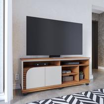 Rack Ripado para TV até 65 Polegadas 150cm Rodízio 2 Portas Jurere Marrom Freijó/Off White Matte Rack Ripado para TV até 65 Polegadas 150cm Rodízio 2 Portas Jurere Marrom Freijó/Off White Matte