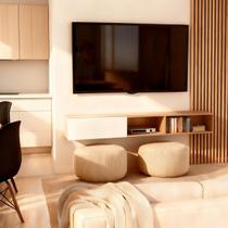 Rack Suspenso 155cm Branco para TV Grande até 60 com Nicho Organizador