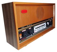 Radio Companheiro em Madeira Vintage Retrô Itamarati 3 Faixas AM FM e FMW