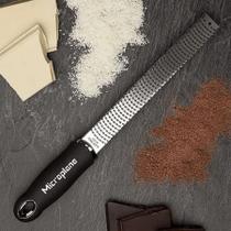 Ralador Inox Microplane Zester Preto para Queijos e Cítricos Lâmina Americana