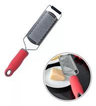 Ralador Profissional para Queijo Multiuso Culinário Legumes Inox Cor Vermelho Ralador Profissional para Queijo Multiuso Culinário Legumes Inox Cor Vermelho