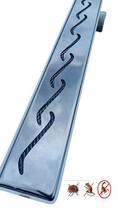 Ralo de Box Linear Sifonado 5x70 modelo Ondas Inox Polida com Tela Anti Insetos - Ficone Reis Ralo de Box Linear Sifonado 5x70 modelo Ondas Inox Polida com Tela Anti Insetos - Ficone Reis