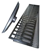 Ralo Linear 15x50 Alumínio Preto Com Cocho Coletor Saída 100mm e Tela Anti Insetos Ralo Linear 15x50 Alumínio Preto Com Cocho Coletor Saída 100mm e Tela Anti Insetos