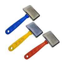 Rasqueadeira Napi para Cães e Gatos com Cabo Plástico - Cores Sortidas - Tamanho M