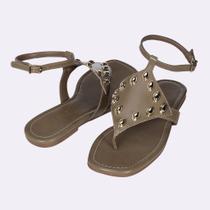 Rasteira LITTIZ Triângulo Pistache com Tachas Douradas estilo moderno e conforto casual Rasteira LITTIZ Triângulo Pistache com Tachas Douradas estilo moderno e conforto casual