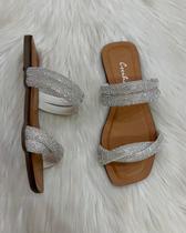 Rasteira Solado Quadrado com Tiras Grossas em Strass - Cecilia Lima - Prata / Preta