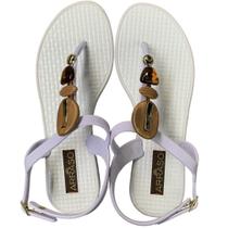 Rasteirinha BeachWear de Dedo e Regulagem em Fivela Branco Detalhe Amadeirado - ULLY