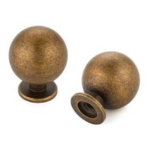 Ravinte Decor Kit com 6 Puxadores de Armário em Latão Antigo, Puxadores Redondos em Forma de Bola para Gavetas, Armários e Cômodas, 1" de Diâmetro Ravinte Decor Kit com 6 Puxadores de Armário em Latão Antigo, Puxadores Redondos em Forma de Bola para Gavetas, Armários e Cômodas, 1" de Diâmetro