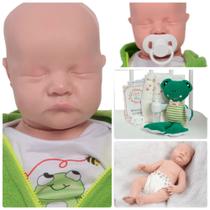 Reborn Boneco Minino Careca com Roupa e Pelúcia Sapinho