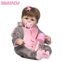 Reborn de Silicone Realista Brastoy Original Boneca Pode Dar Banho Kit Conjunto de Roupa Chupeta Mamadeira e Pelúcia