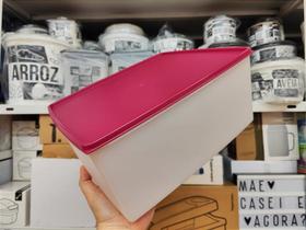 Recipiente Tupperware Espaçoso 6,5 Litros com Tampa Vinho Levemente Translúcida