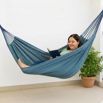 Rede de Dormir Solteiro Cinza com Listras Coloridas 100 Algodão Leve, Confortável e Resistente Rede de Dormir Solteiro Cinza com Listras Coloridas 100 Algodão Leve, Confortável e Resistente