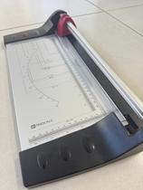 Refiladora Guilhotina Procalc Pc-TR420v 320mm 10 Folhas A4 Refiladora Guilhotina Procalc Pc-TR420v 320mm 10 Folhas A4