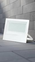 Refletor LED 100W Luz Quente 3000K Branco Refletor LED 100W Luz Quente 3000K Branco