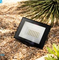 Refletor Led Blumenau Play 20w 3000k Autovolt 78203000 Refletor Led Blumenau Play 20w 3000k Autovolt 78203000