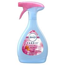 Refrescante de tecidos Febreze Peony and Cedar 800 ml (pacote com 2) Refrescante de tecidos Febreze Peony and Cedar 800 ml (pacote com 2)