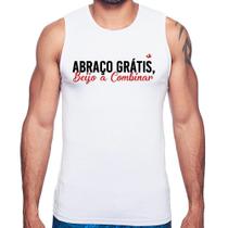 Regata Abraço grátis, beijo a combinar - Foca na Moda Regata Abraço grátis, beijo a combinar - Foca na Moda