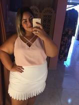 Regata com detalhe transpassado plus size