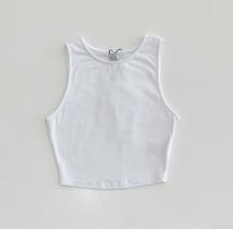 Regata Cropped Authoria Feminina Branca Básica Versátil Casual Conforto Moda Jovem Estilo Fashion Look Regata Cropped Authoria Feminina Branca Básica Versátil Casual Conforto Moda Jovem Estilo Fashion Look