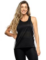 Regata preta com detalhe duas listras na lateral