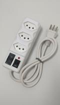 Régua 3 Tomadas Bivolt 1,1m com Fusível Régua 3 Tomadas Bivolt 1,1m com Fusível