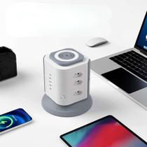 Régua Vertical com 4 Tomadas e Portas USB Régua Vertical com 4 Tomadas e Portas USB